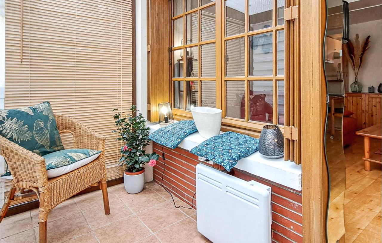 1 Bedroom Lovely Apartment In Grandcamp-Maisy Exteriör bild